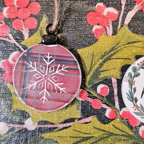 Set of 3 Wooden Ornaments - Picture 3 of 6